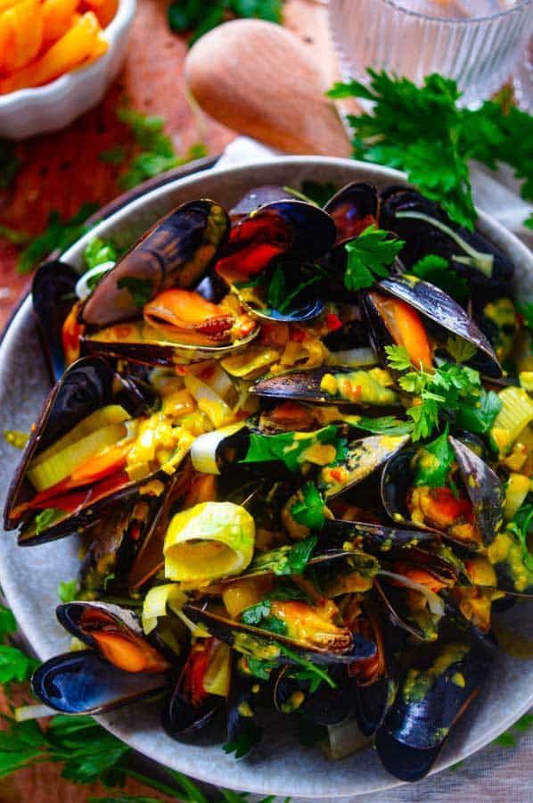 Gestoomde mosselen met currysaus
